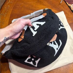 Louis Vuitton Black and White monogram Teddy bum Bag NWOT